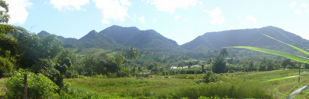 Piton Boucher - Piton Gelé.- Piton Mitan - Morne La Croix - Morne Fumé